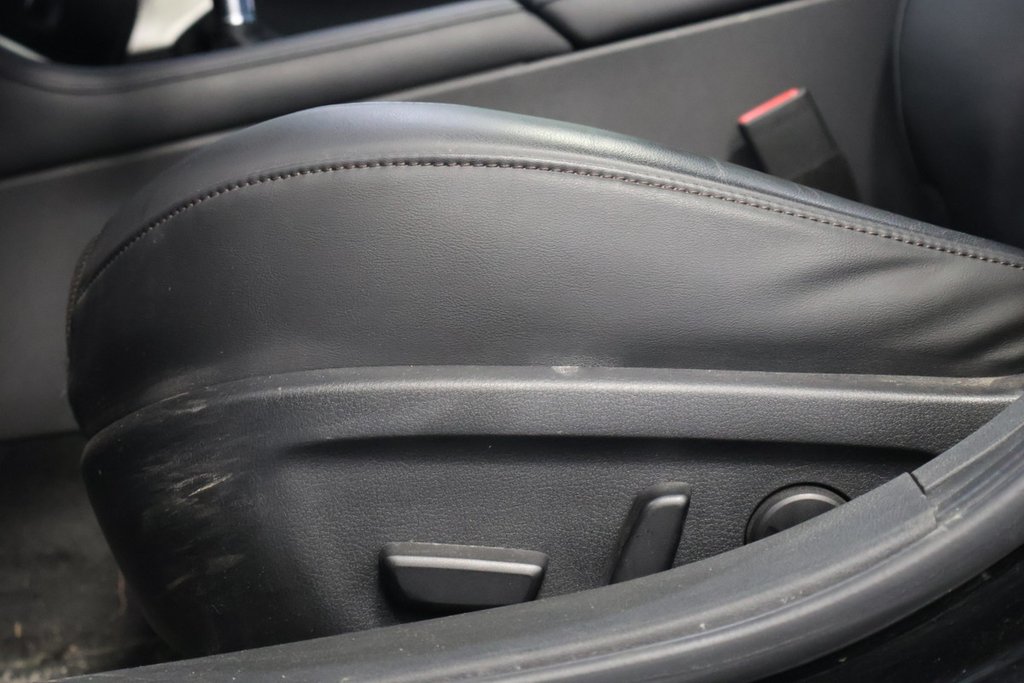 2024 Mazda 3 Sport GT, Cuir, Toit, Carplay, Pneus hiver inclus in Terrebonne, Quebec - 10 - w1024h768px