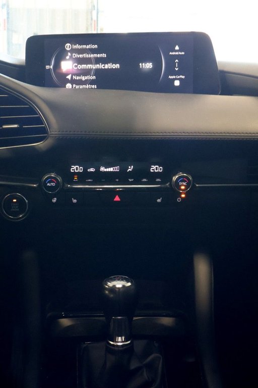 2024 Mazda 3 Sport GT, Cuir, Toit, Carplay, Pneus hiver inclus in Terrebonne, Quebec - 16 - w1024h768px
