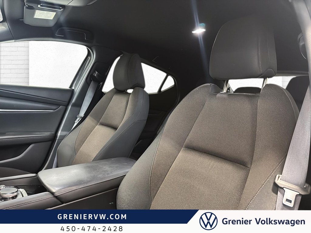 Mazda 3 GS, Manuel, Carplay, Siege+Volant Chauffant 2023 à Terrebonne, Québec - 11 - w1024h768px