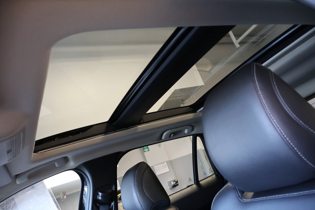 2023 Mazda CX-50 GS-L, AWD, Cuir, Toit, Carplay in Terrebonne, Quebec - 11 - w1024h768px