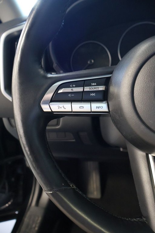2023 Mazda CX-50 GS-L, AWD, Cuir, Toit, Carplay in Terrebonne, Quebec - 17 - w1024h768px