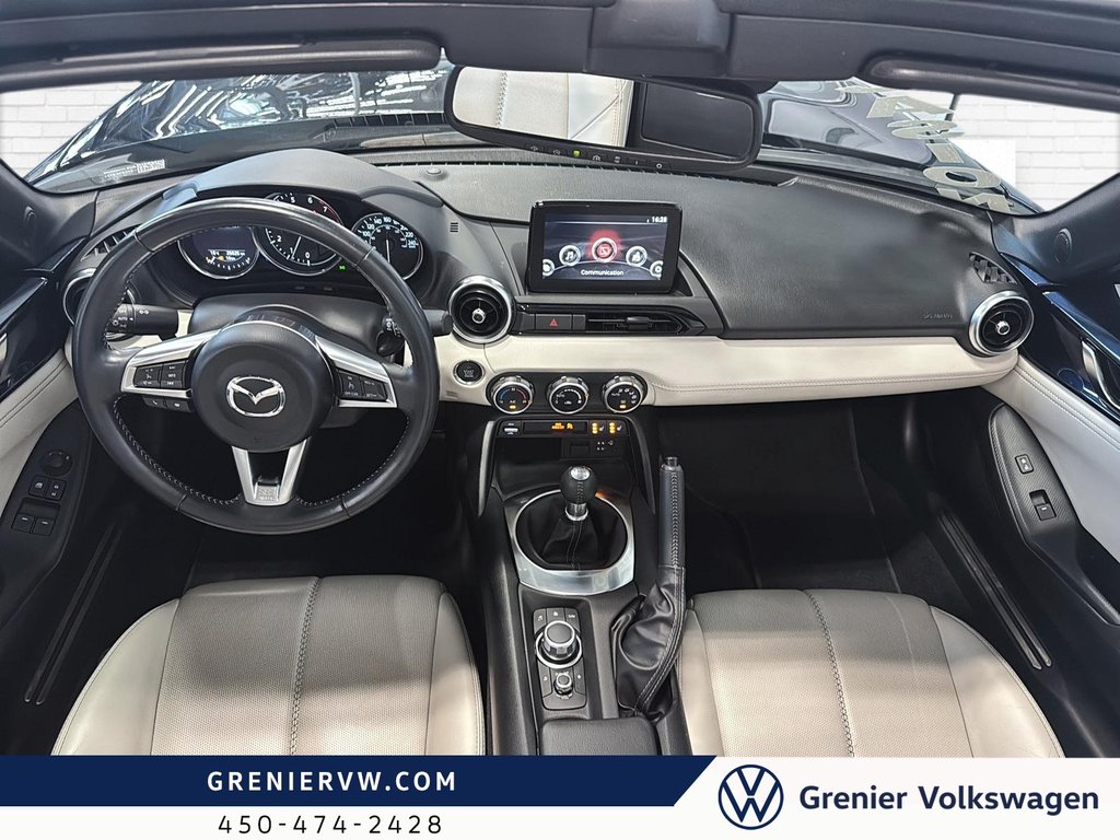 2023 Mazda MX-5 RF GT, Cuir, Carplay, Caméra, Bas Km in Terrebonne, Quebec - 26 - w1024h768px