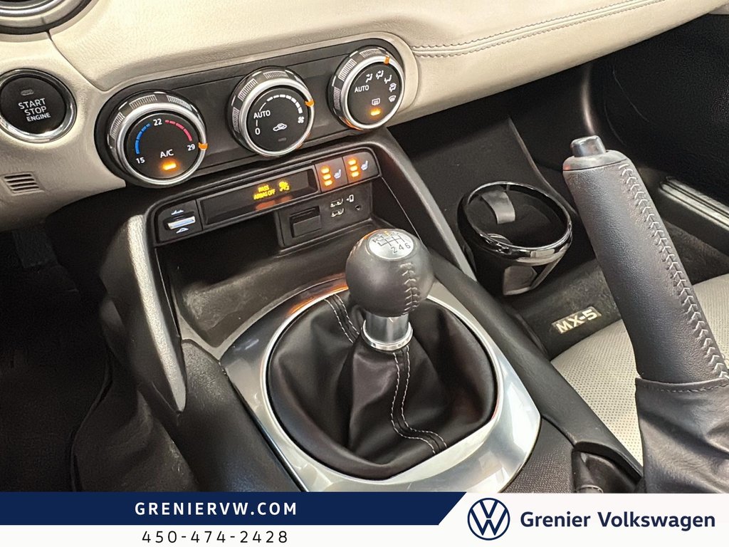 2023 Mazda MX-5 RF GT, Cuir, Carplay, Caméra, Bas Km in Terrebonne, Quebec - 25 - w1024h768px