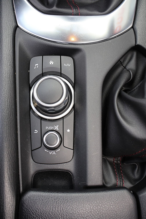 Mazda MX 5 50th, Jantes BBS, Audio bose, Banc chauffants 2018 à Terrebonne, Québec - 26 - w1024h768px