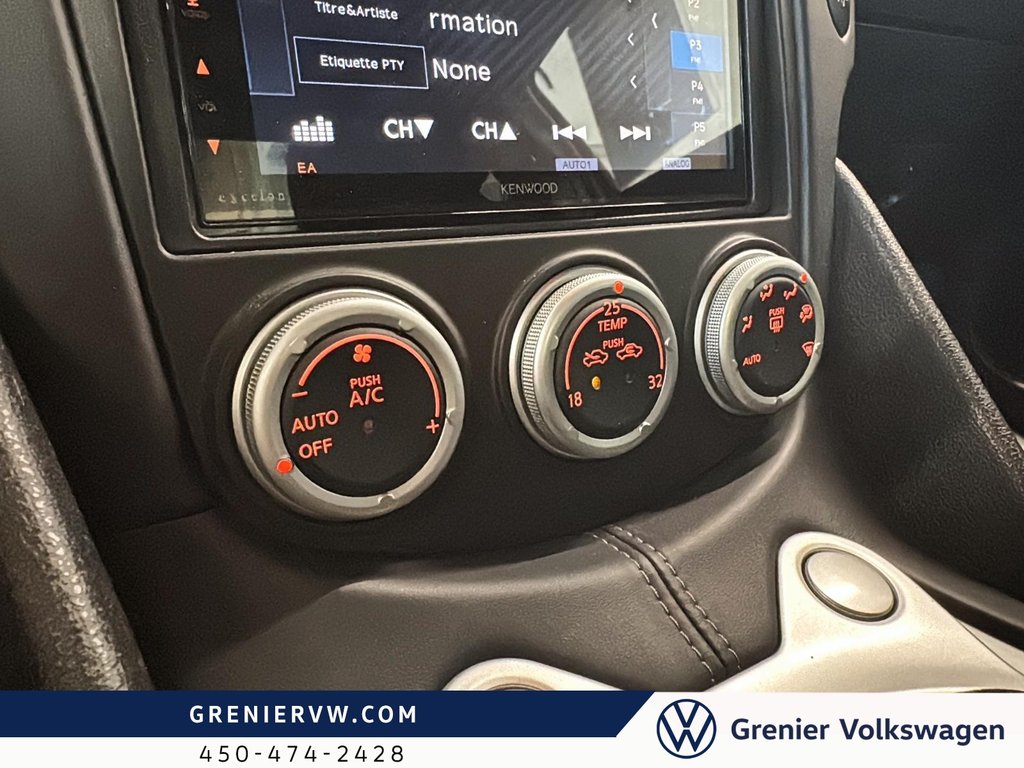 2020 Nissan 370Z 332hp, Bas KM, Pneus et Jantes neuf in Terrebonne, Quebec - 17 - w1024h768px