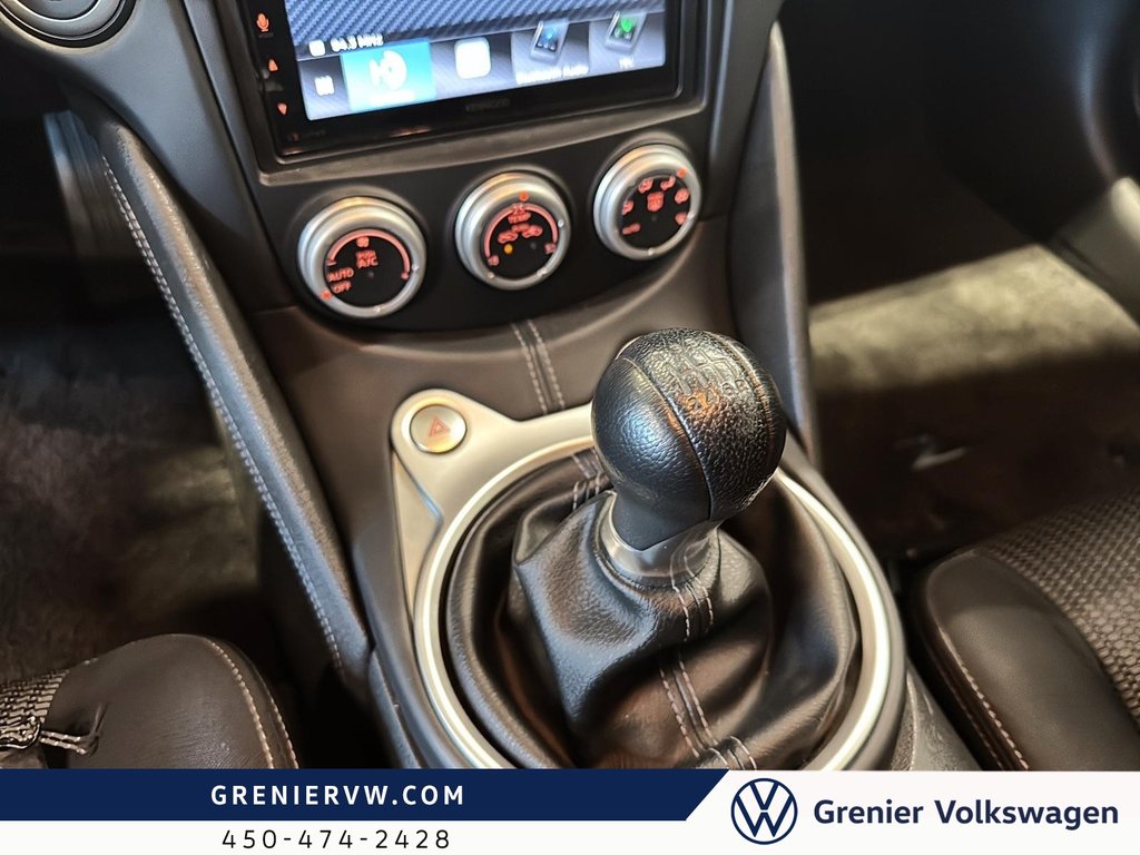 2020 Nissan 370Z 332hp, Bas KM, Pneus et Jantes neuf in Terrebonne, Quebec - 12 - w1024h768px