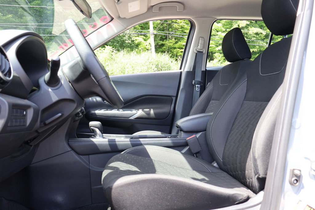 2021 Nissan Kicks SV, Caméra, Bluetooth, Banc chauffants in Terrebonne, Quebec - 10 - w1024h768px