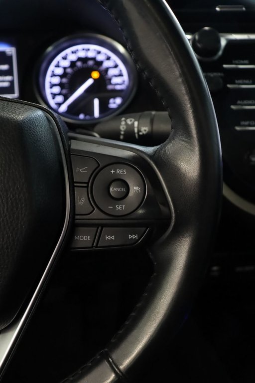 2018 Toyota Camry SE,jamais accidente,apple carplay in Mascouche, Quebec - 15 - w1024h768px