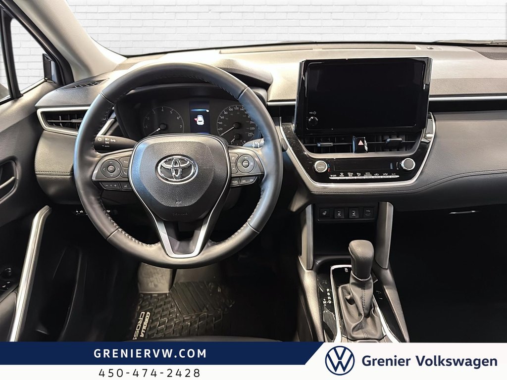 2024 Toyota Corolla Cross LE, Carplay, Caméra, Pneus été-hiver inclus in Mascouche, Quebec - 12 - w1024h768px