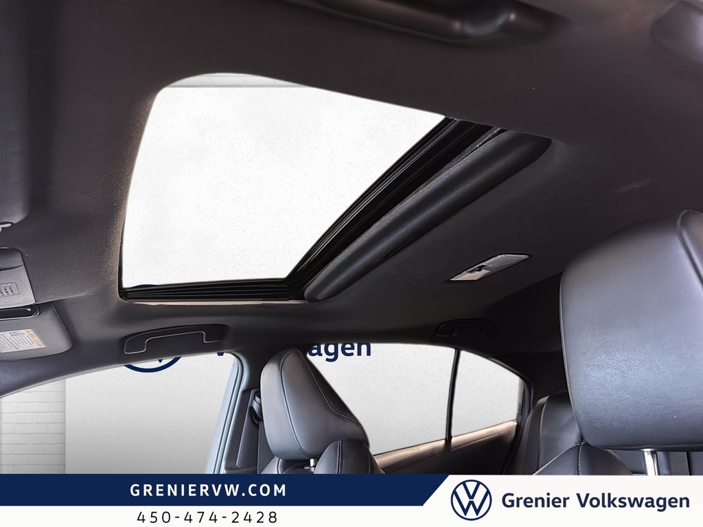 2020 Toyota Corolla SXE, Cuir, Siege Chauffant, Toit Ouvrant in Mascouche, Quebec - 19 - w1024h768px