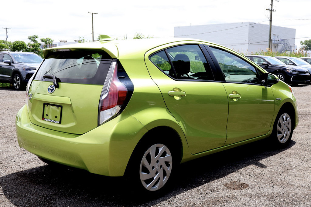 2015 Toyota Prius C Base in Mascouche, Quebec - 7 - w1024h768px