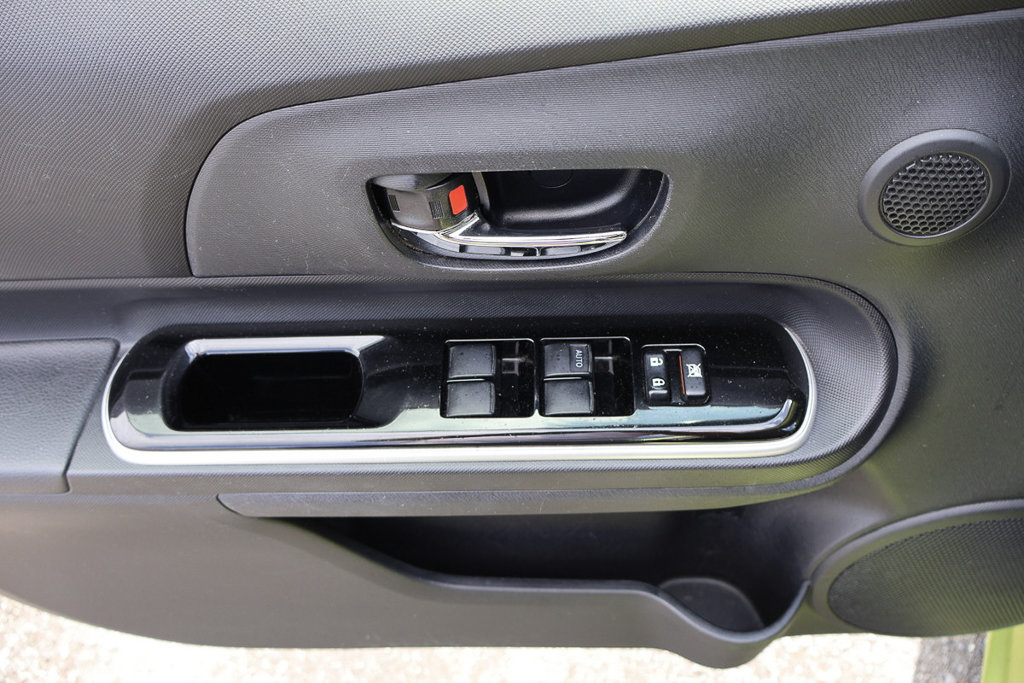 2015 Toyota Prius C Base in Mascouche, Quebec - 21 - w1024h768px