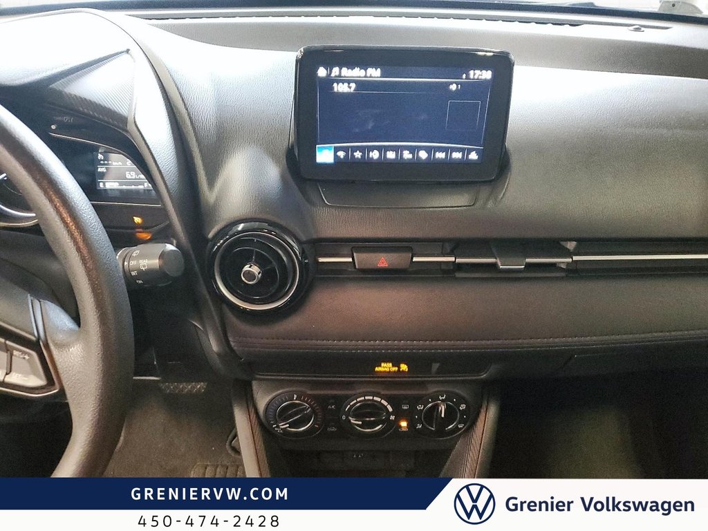 Toyota Yaris LE, Caméra, A/C, Démarreur a dist 2020 à Terrebonne, Québec - 8 - w1024h768px