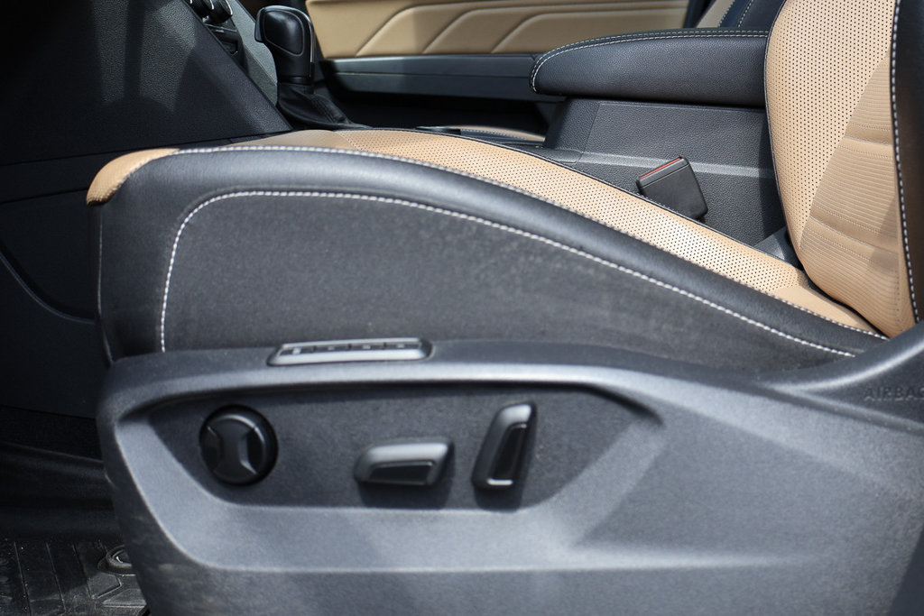 Volkswagen Atlas Cross Sport Execline, R-Line, V6, Toit, Cuir 2020 à Terrebonne, Québec - 13 - w1024h768px