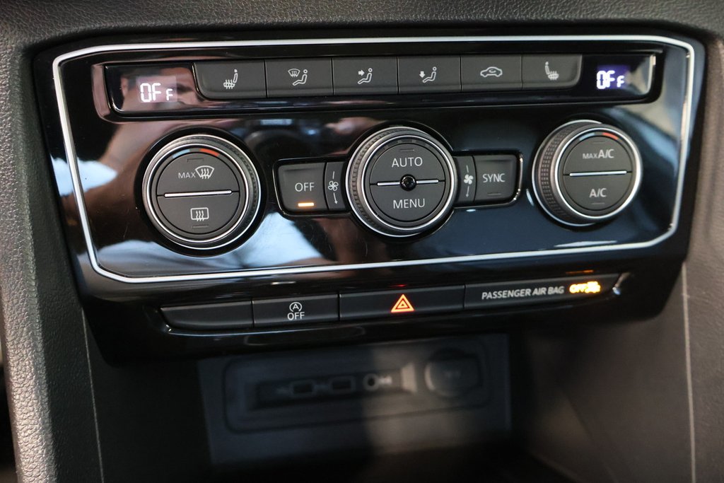 2020 Volkswagen Atlas Cross Sport Comfortline, Cuir, Toit, V6, Carplay in Mascouche, Quebec - 23 - w1024h768px