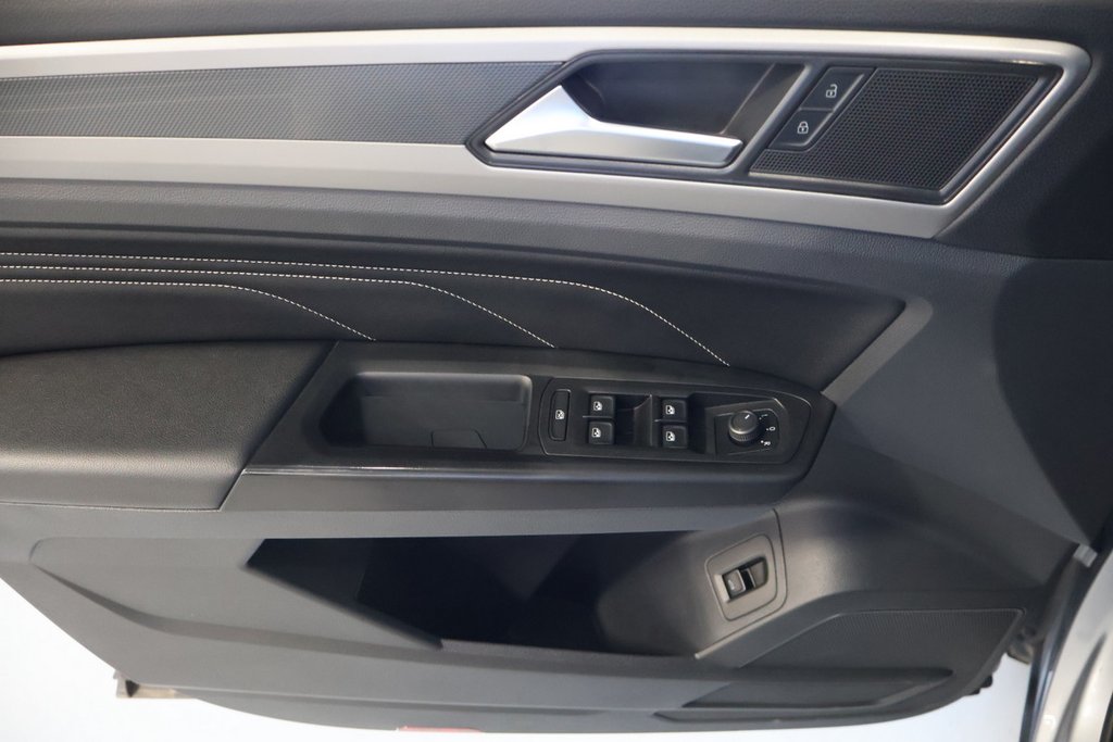 2020 Volkswagen Atlas Cross Sport Comfortline, Cuir, Toit, V6, Carplay in Mascouche, Quebec - 27 - w1024h768px