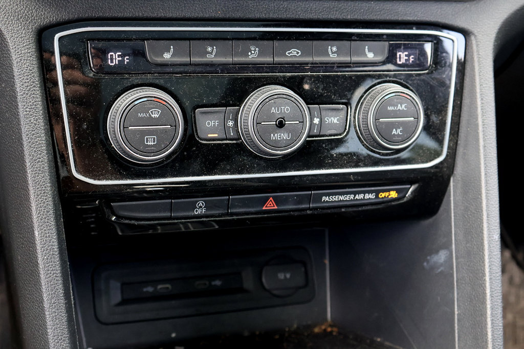 2021 Volkswagen *ATLAS CROSS SPORT Execline, R-Line, Jamais Accidenté, V6, Toit, Cuir in Terrebonne, Quebec - 25 - w1024h768px