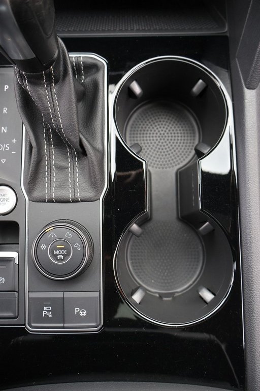 Volkswagen Atlas Cross Sport Execline, V6, Cuir, Toit, Mags 21'' 2021 à Terrebonne, Québec - 26 - w1024h768px