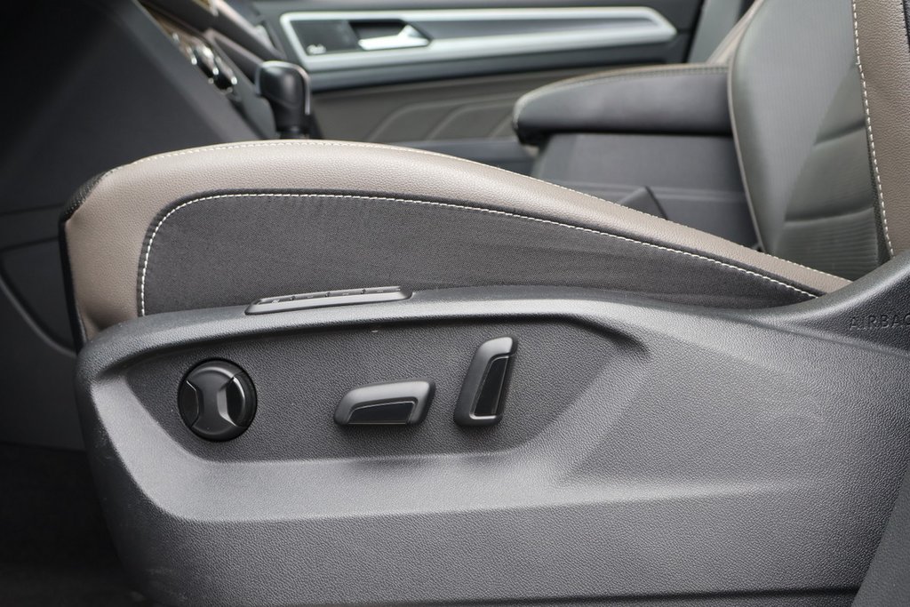 Volkswagen Atlas Cross Sport Execline, V6, Cuir, Toit, Mags 21'' 2021 à Terrebonne, Québec - 12 - w1024h768px