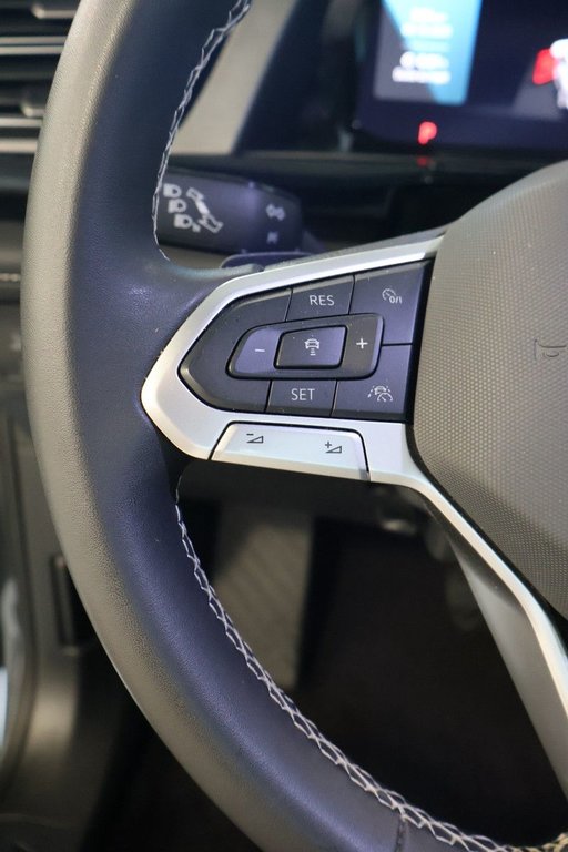 Volkswagen Atlas Cross Sport Comfortline, Carplay, Cuir, Jantes noir 2024 à Mascouche, Québec - 15 - w1024h768px