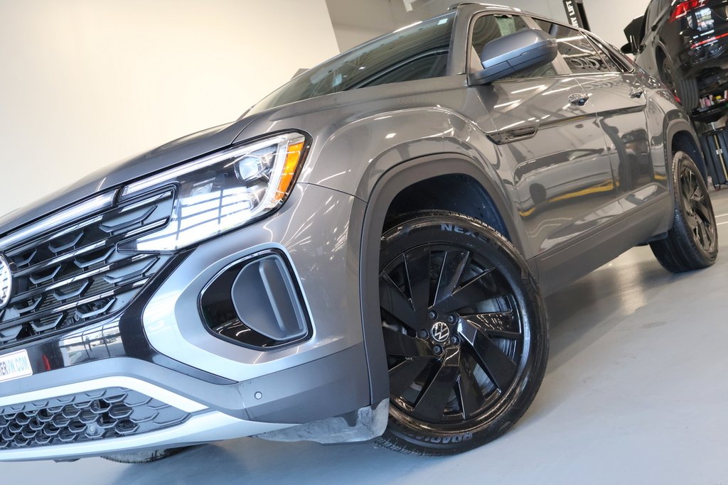 Volkswagen Atlas Cross Sport Comfortline, Carplay, Cuir, Jantes noir 2024 à Mascouche, Québec - 9 - w1024h768px