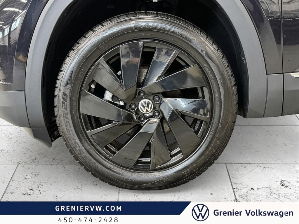 Volkswagen Atlas Cross Sport Highline, Cuir, Toit Pano, Siège ventilé 2024 à Terrebonne, Québec - 7 - w1024h768px