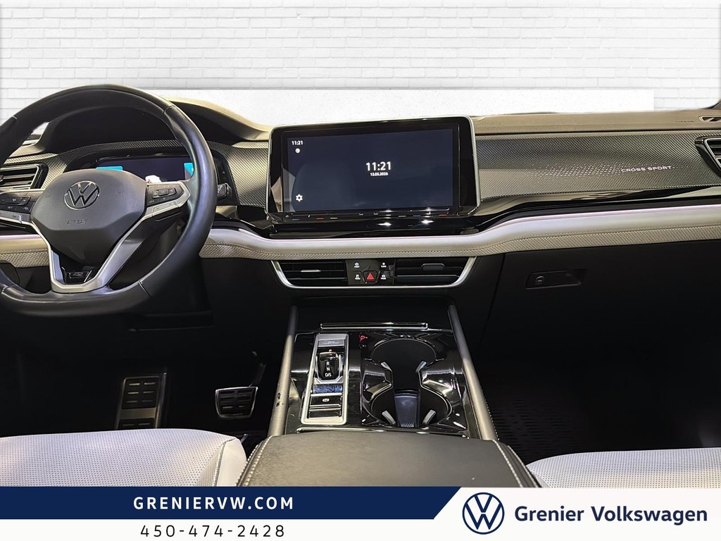 2024 Volkswagen Atlas Cross Sport Execline, Cuir, Toit Pano, Navigation, Clim 3 Zone in Terrebonne, Quebec - 9 - w1024h768px