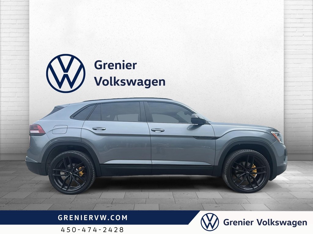 Volkswagen Atlas Cross Sport Highline, Cuir, Toit, Jantes 22po 2024 à Terrebonne, Québec - 9 - w1024h768px