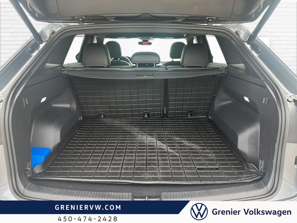 Volkswagen Atlas Cross Sport Highline, Cuir, Toit, Jantes 22po 2024 à Terrebonne, Québec - 7 - w1024h768px