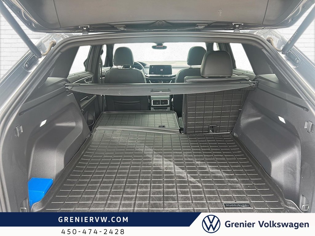 Volkswagen Atlas Cross Sport Highline, Cuir, Toit, Jantes 22po 2024 à Terrebonne, Québec - 11 - w1024h768px