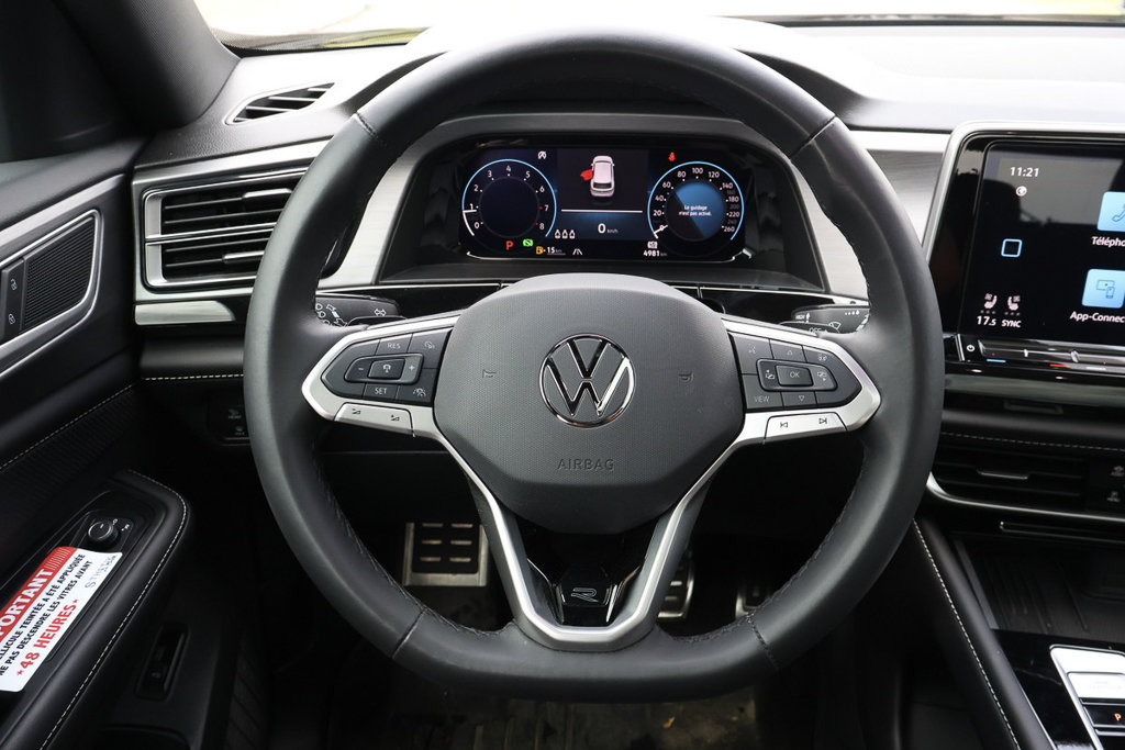 Volkswagen Atlas Cross Sport Comfortline R-Line Black Edition 2025 à Mascouche, Québec - 12 - w1024h768px