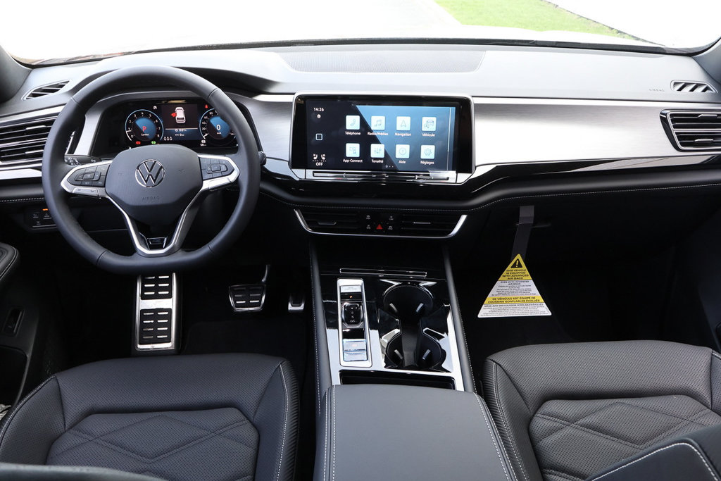 Volkswagen Atlas Cross Sport Comfortline R-Line Black Edition 2025 à Mascouche, Québec - 10 - w1024h768px
