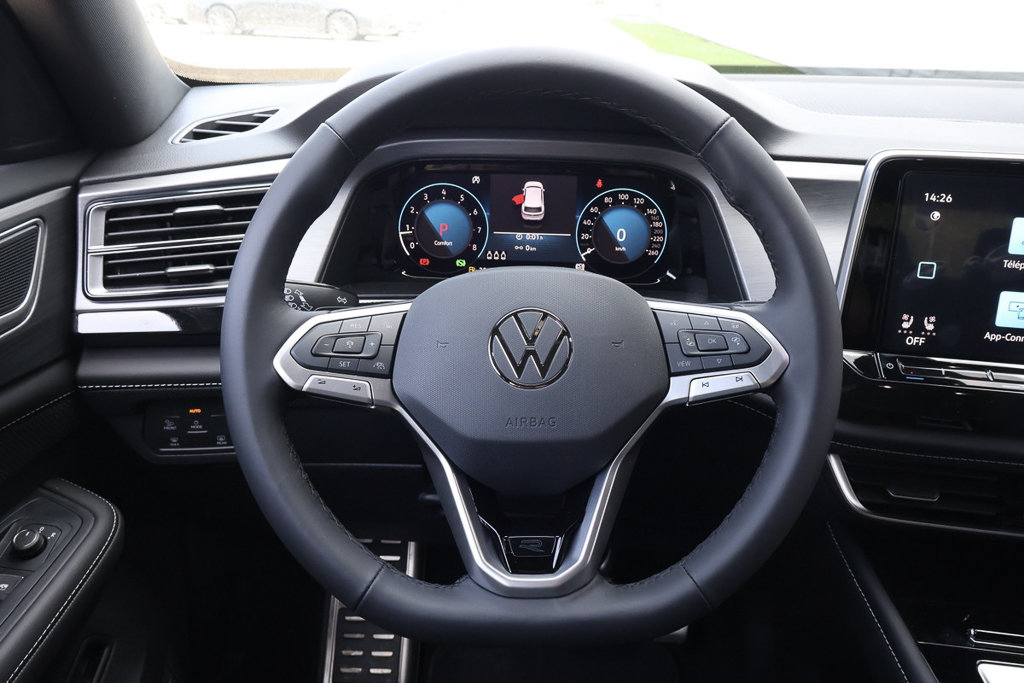 Volkswagen Atlas Cross Sport Comfortline R-Line Black Edition 2025 à Mascouche, Québec - 11 - w1024h768px