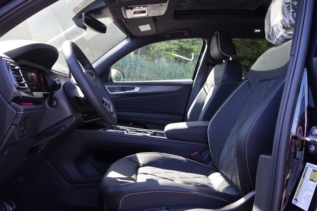 2025 Volkswagen Atlas Cross Sport Execline in Mascouche, Quebec - 8 - w1024h768px