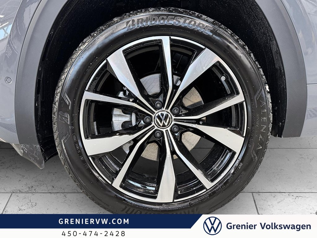 2026 Volkswagen Atlas Cross Sport Execline in Mascouche, Quebec - 4 - w1024h768px
