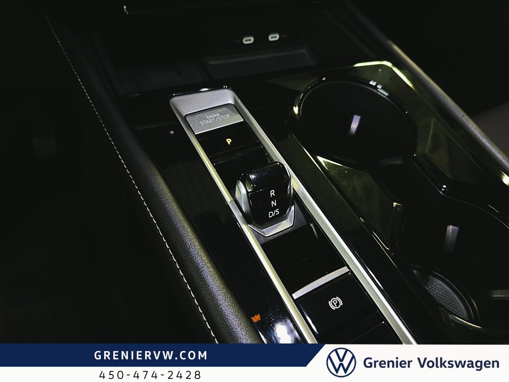 Volkswagen Atlas Highline, 7 Pass, Toit, Cuir, Jantes noir 2024 à Mascouche, Québec - 18 - w1024h768px