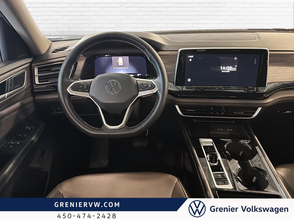 Volkswagen Atlas Highline, 7 Pass, Toit, Cuir, Jantes noir 2024 à Mascouche, Québec - 14 - w1024h768px