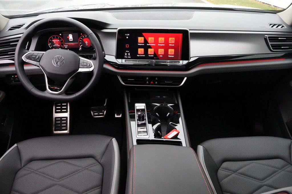 2025 Volkswagen Atlas Peak Edition in Mascouche, Quebec - 13 - w1024h768px
