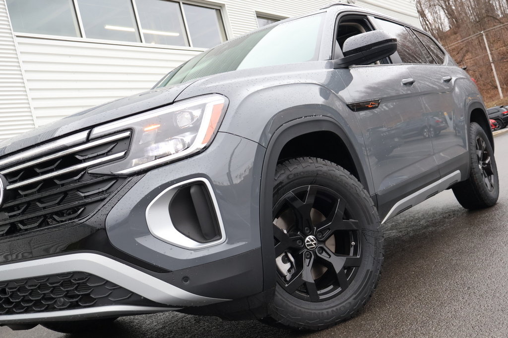 2025 Volkswagen Atlas Peak Edition in Mascouche, Quebec - 9 - w1024h768px