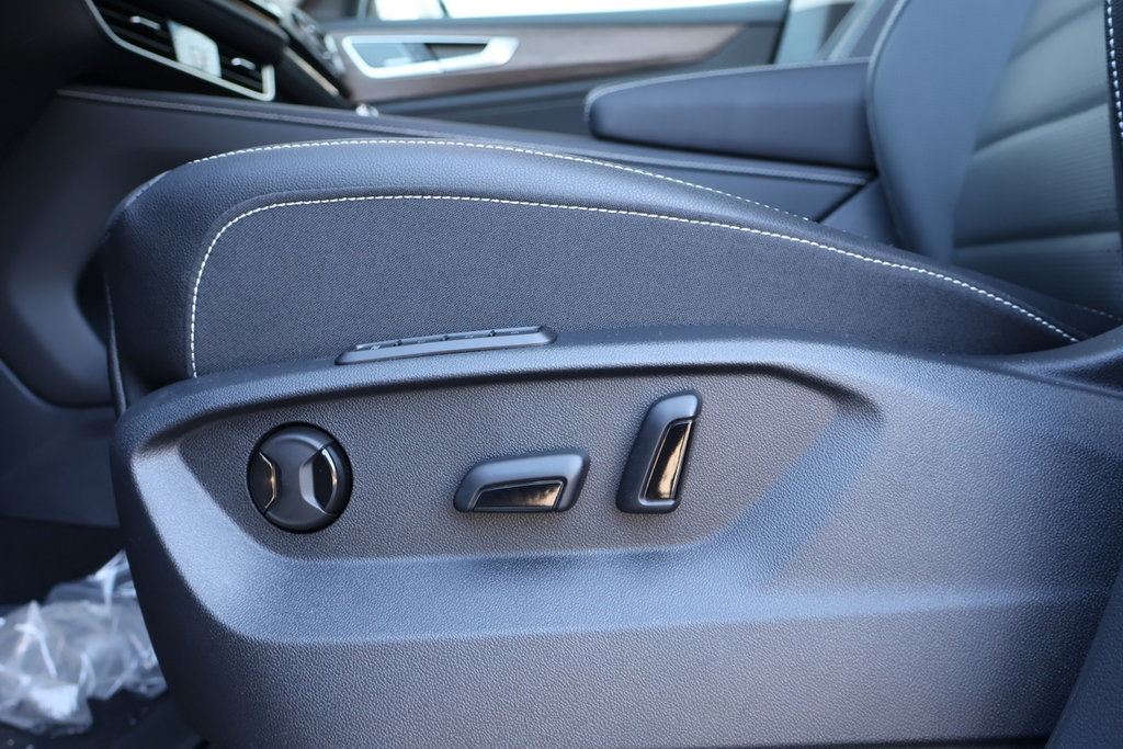 2025 Volkswagen Atlas Highline in Mascouche, Quebec - 10 - w1024h768px