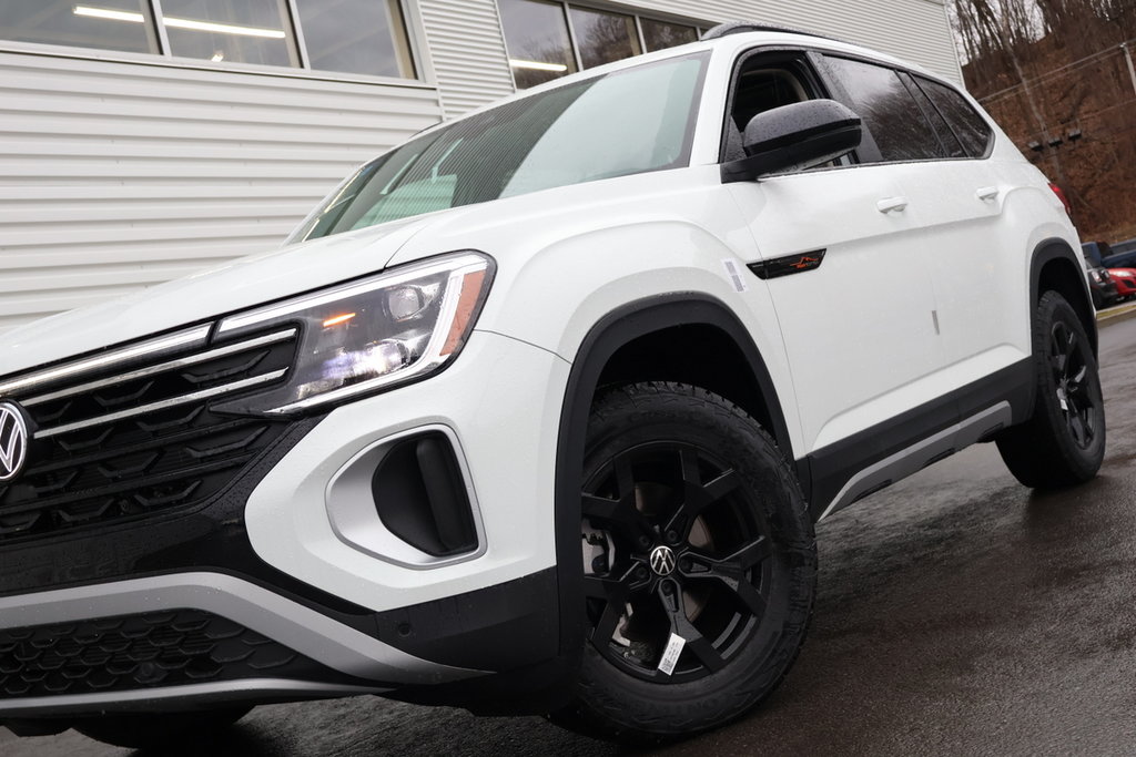 2025 Volkswagen Atlas Peak Edition in Mascouche, Quebec - 10 - w1024h768px