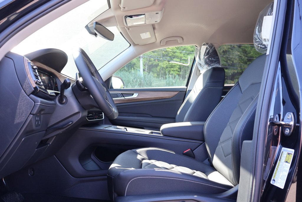 2025 Volkswagen Atlas Comfortline in Mascouche, Quebec - 10 - w1024h768px