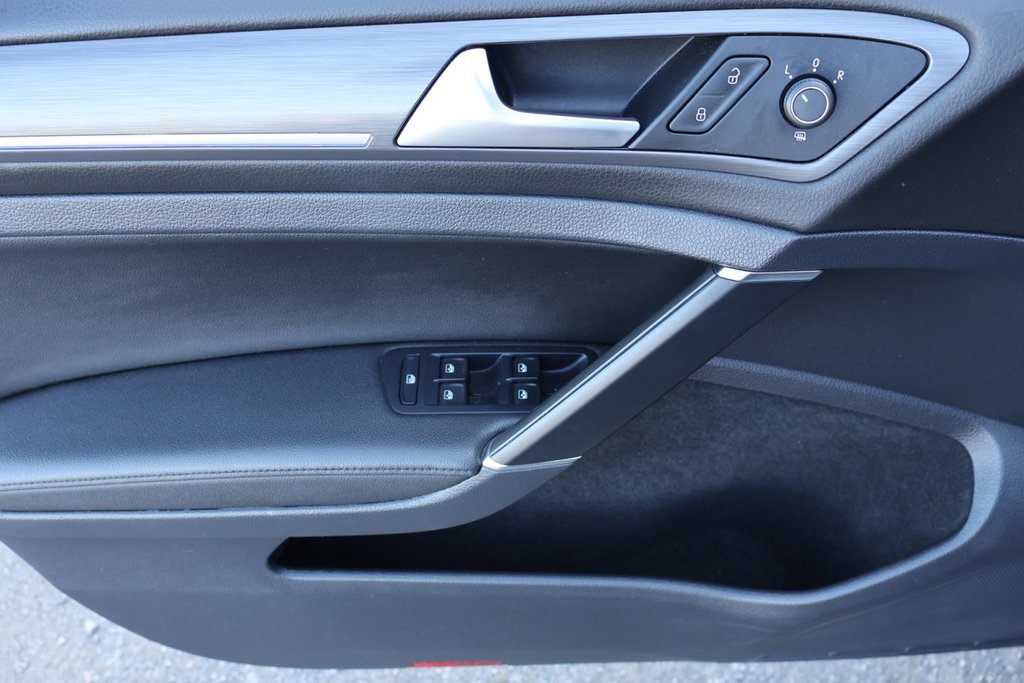 Volkswagen E-GOLF CONFORTLINE Comfortline, Cuir, Carplay, Banc chauffants 2017 à Mascouche, Québec - 27 - w1024h768px
