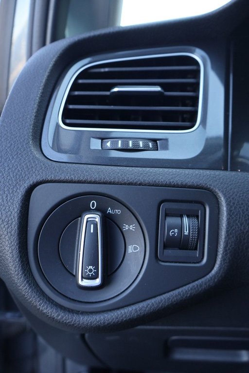 Volkswagen E-GOLF CONFORTLINE Comfortline, Cuir, Carplay, Banc chauffants 2017 à Mascouche, Québec - 26 - w1024h768px