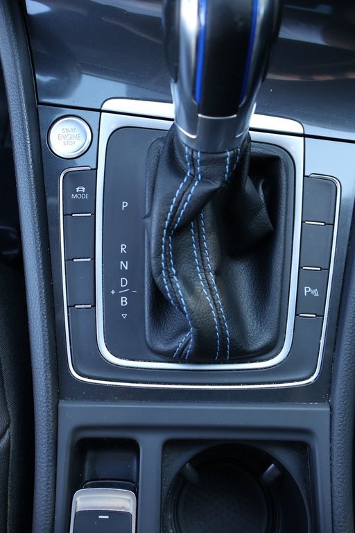 Volkswagen E-GOLF CONFORTLINE Comfortline, Cuir, Carplay, Banc chauffants 2017 à Mascouche, Québec - 25 - w1024h768px