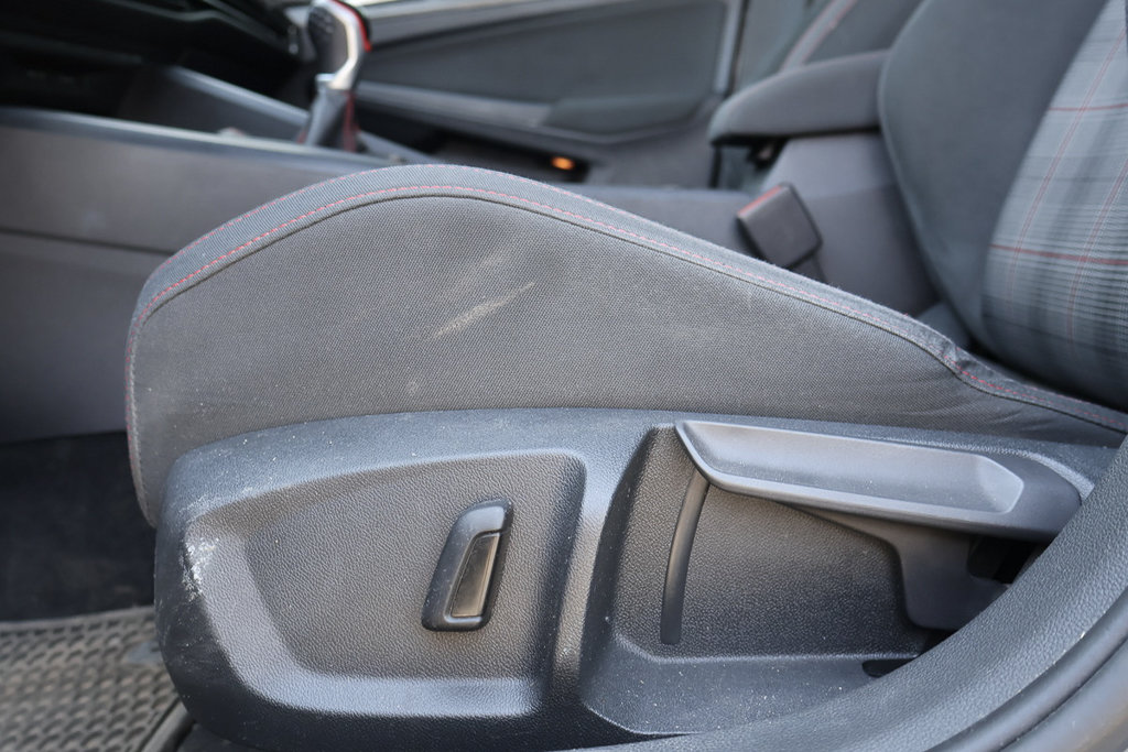 Volkswagen Golf GTI 241HP, Carplay, Caméra, Jamais accidenté 2022 à Mascouche, Québec - 11 - w1024h768px