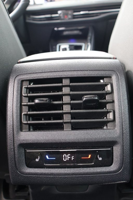 2024 Volkswagen Golf GTI Performance, Cuir, Toit, DSG, 241Hp in Terrebonne, Quebec - 30 - w1024h768px