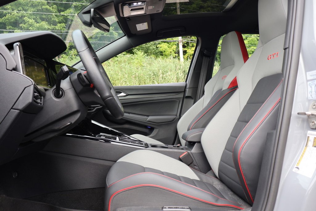 2024 Volkswagen Golf GTI Performance, Cuir, Toit, DSG, 241Hp in Terrebonne, Quebec - 10 - w1024h768px