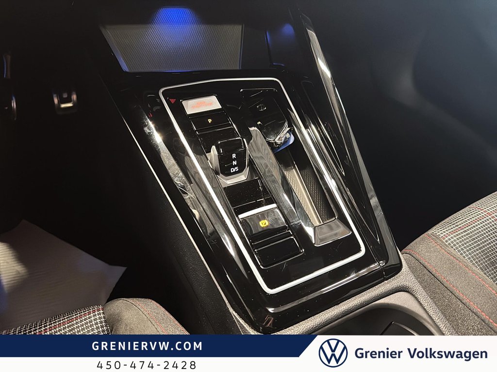 2025 Volkswagen Golf GTI 1 Propriétaire/ Jamais accidenté in Terrebonne, Quebec - 27 - w1024h768px