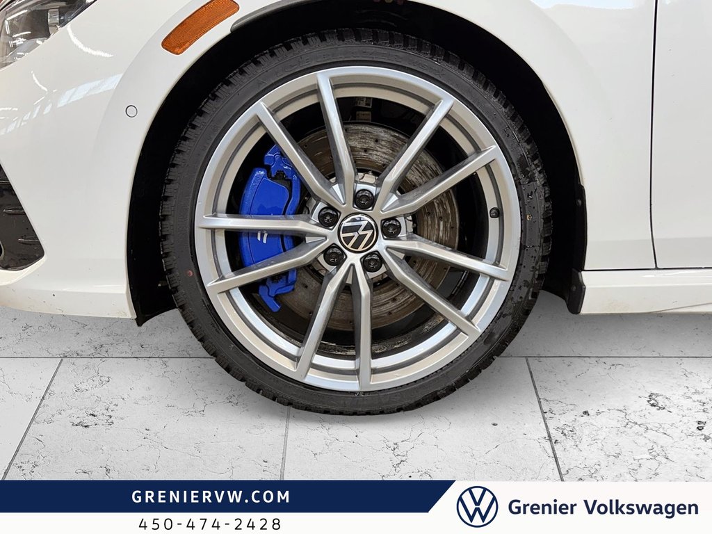 Volkswagen Golf R AWD, Toit, Ens. Carbon, Pneus été-hiver 2024 à Mascouche, Québec - 4 - w1024h768px